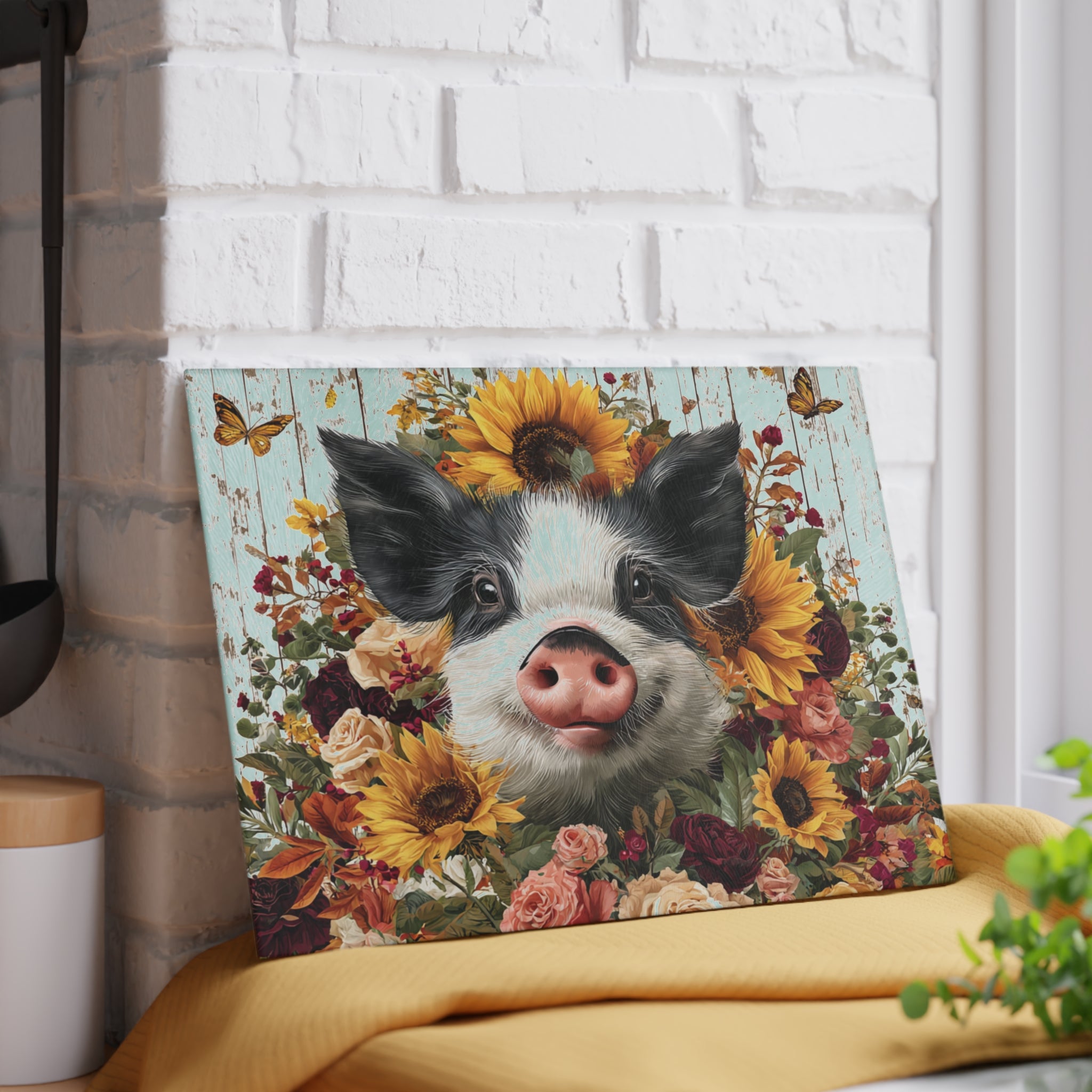Sunflower Pig Glass Cutting Board – Rustic Farm Pig Kitchen Decor, Floral Farmhouse Cutting Board, Country Homestead Kitchen Gift