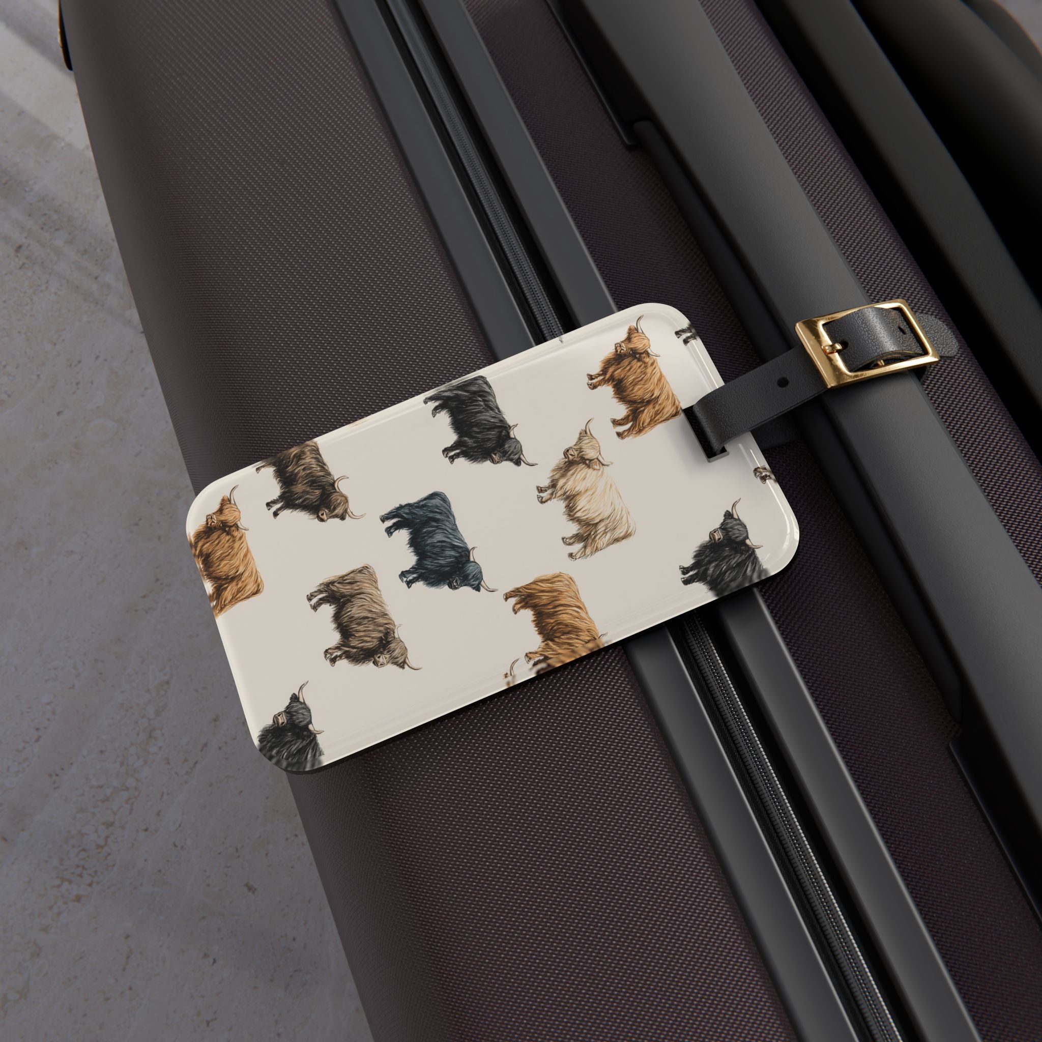 Highland Cow Luggage Tag | Farmhouse Travel Accessory | Rustic Cow Suitcase Tag | Western Farm Animal Bag Identifier | Gumpert Homestead