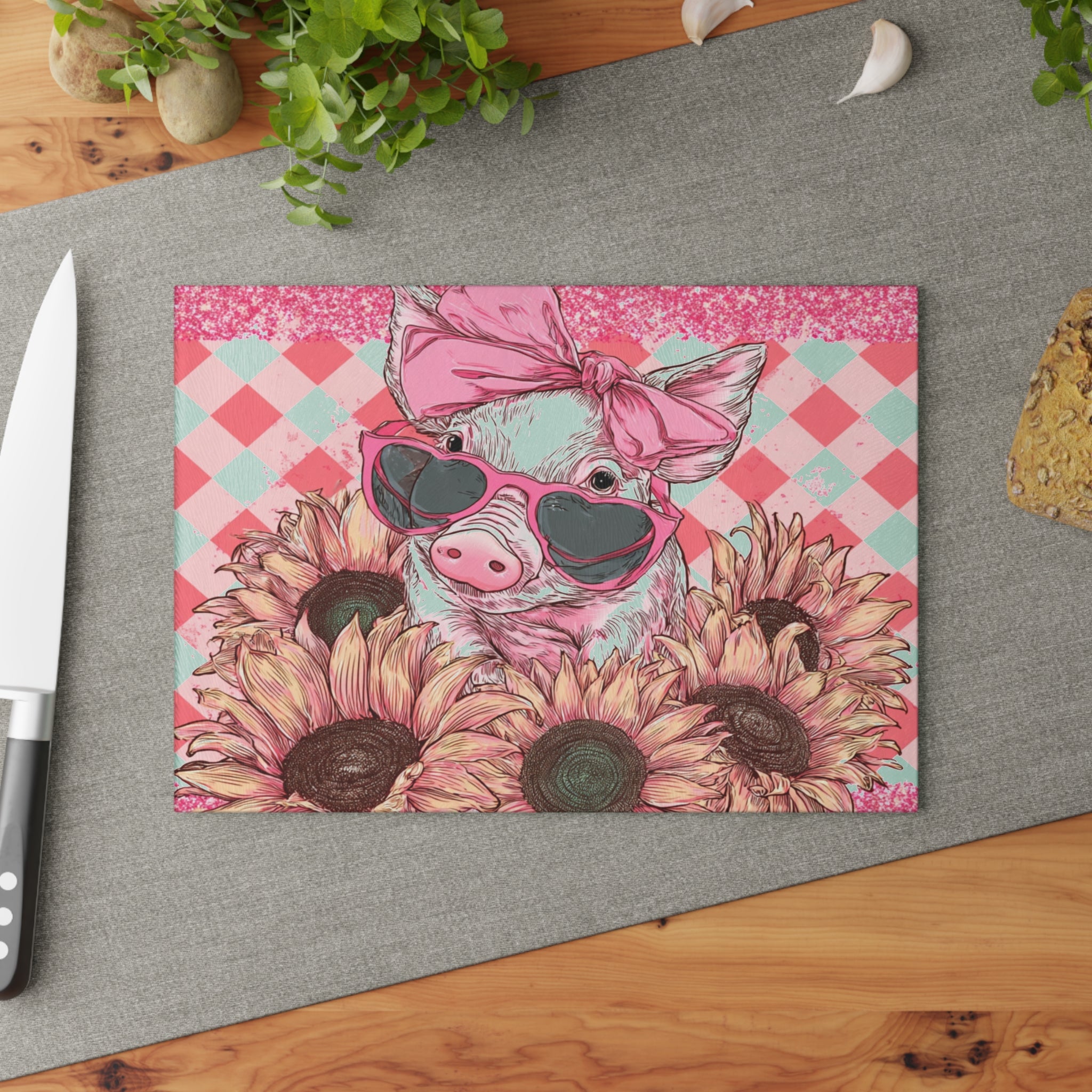 Pink Floral Pig Glass Cutting Board – Cute Farm Pig Kitchen Decor, Sunflower Pig Cutting Board, Farmhouse Country Kitchen Gift